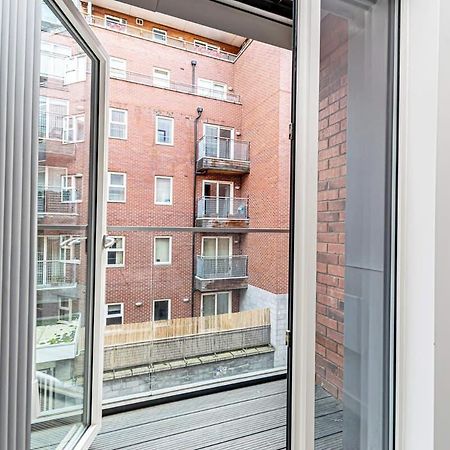 Spacious 2 Bed Apartment In Central Manchester Exterior photo