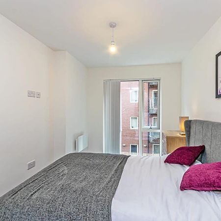 Spacious 2 Bed Apartment In Central Manchester Exterior photo