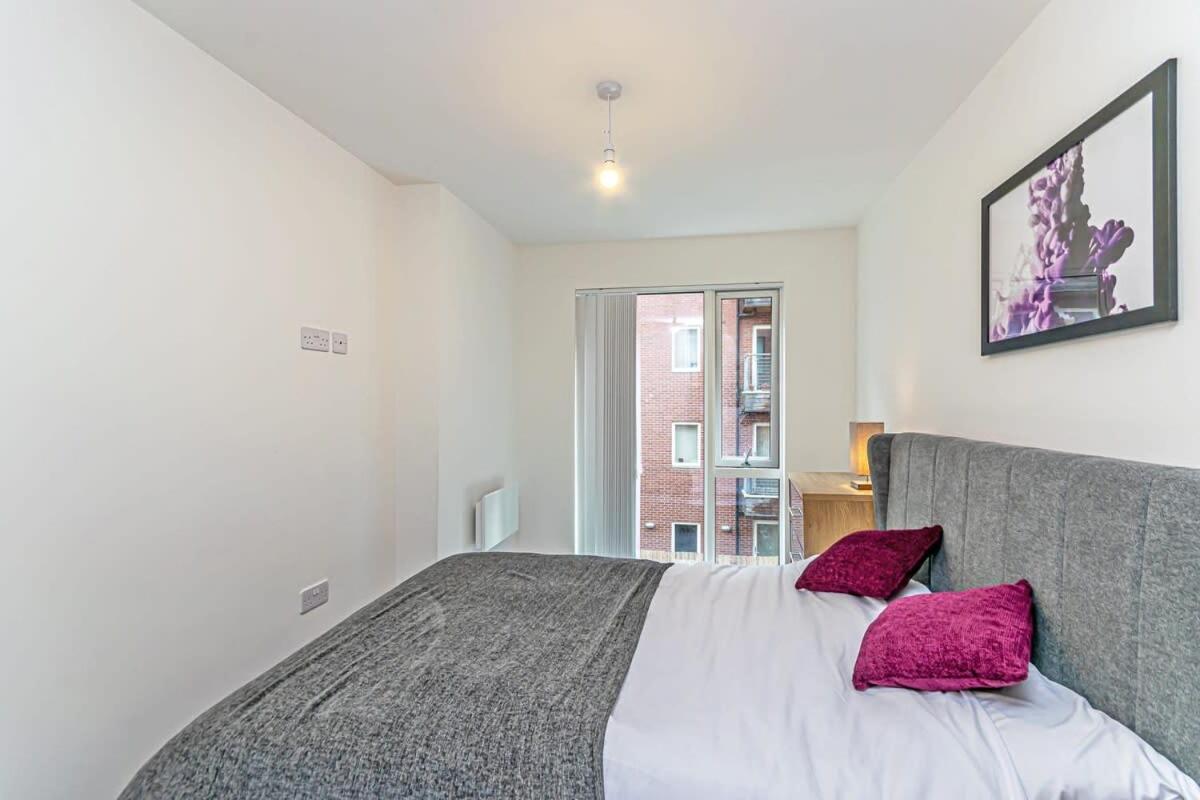 Spacious 2 Bed Apartment In Central Manchester Exterior photo